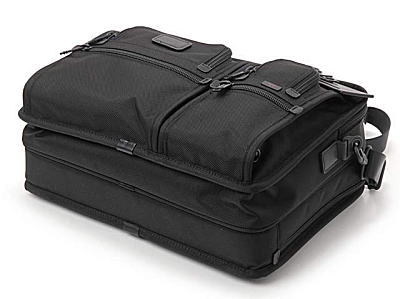 TUMI トゥミ 26180 DH ALPHA スリーウェイ 底面